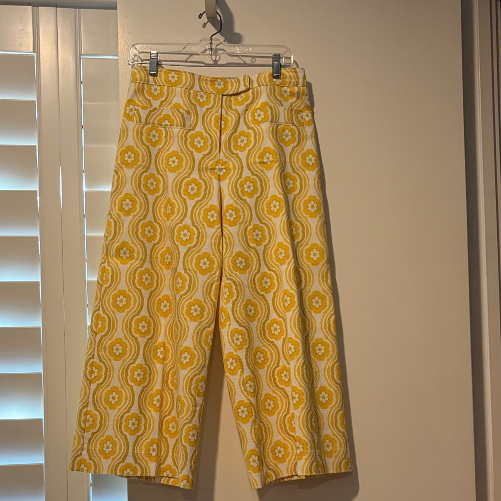Trina Turk Yellow geometric Patterned ladies size 6 Pants